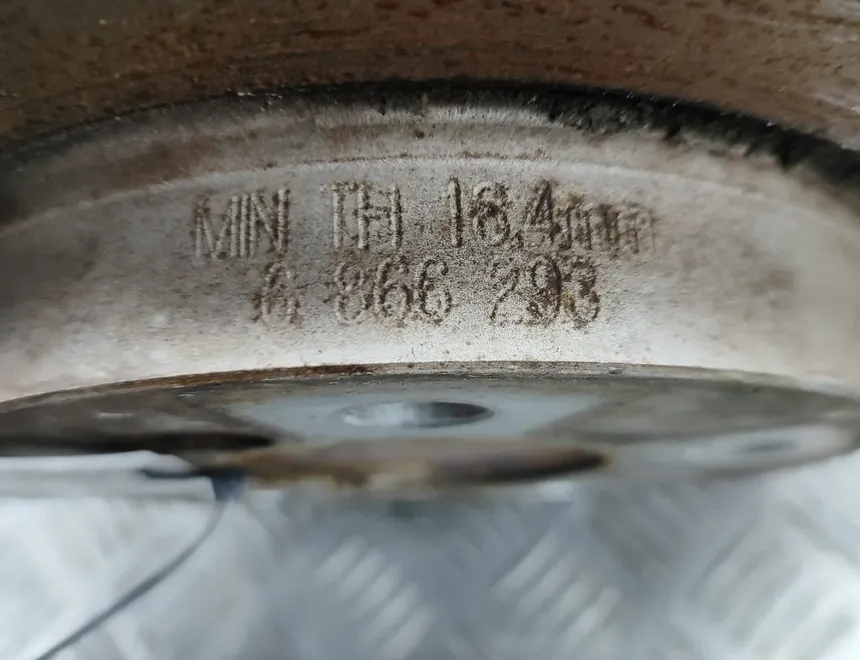 BMW i3 I01 (2013-2024) Front Left Brake Disc 6866293 29923999