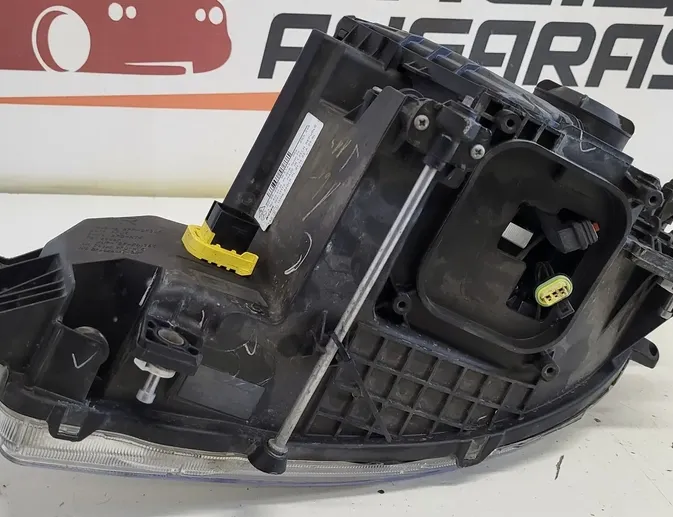 MERCEDES-BENZ ACTROS MP4 (2011-present) Przedni prawy reflektor A9608200739 34021353