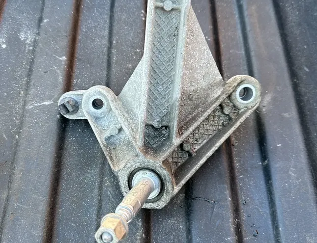 MERCEDES-BENZ Citan W415 (2012-2021) Left Side Engine Bracket 8200043084 17658789