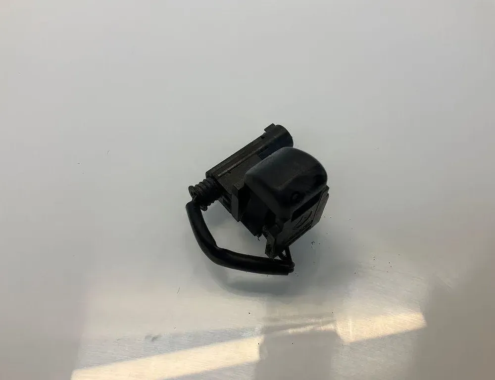 MERCEDES-BENZ E-Class W211/S211 (2002-2009) Dysza do szyby przedniej 30373842