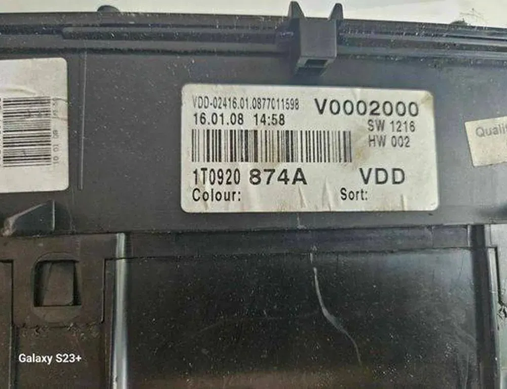 VOLKSWAGEN Touran 1 generation (2003-2015) Speedometer V0002000,1T0920874A 34695170