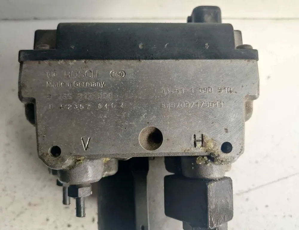 BMW 5 Series E39 (1995-2004) ABS Pump 34511090910,6690913011,J423578414,0265217000 34690106