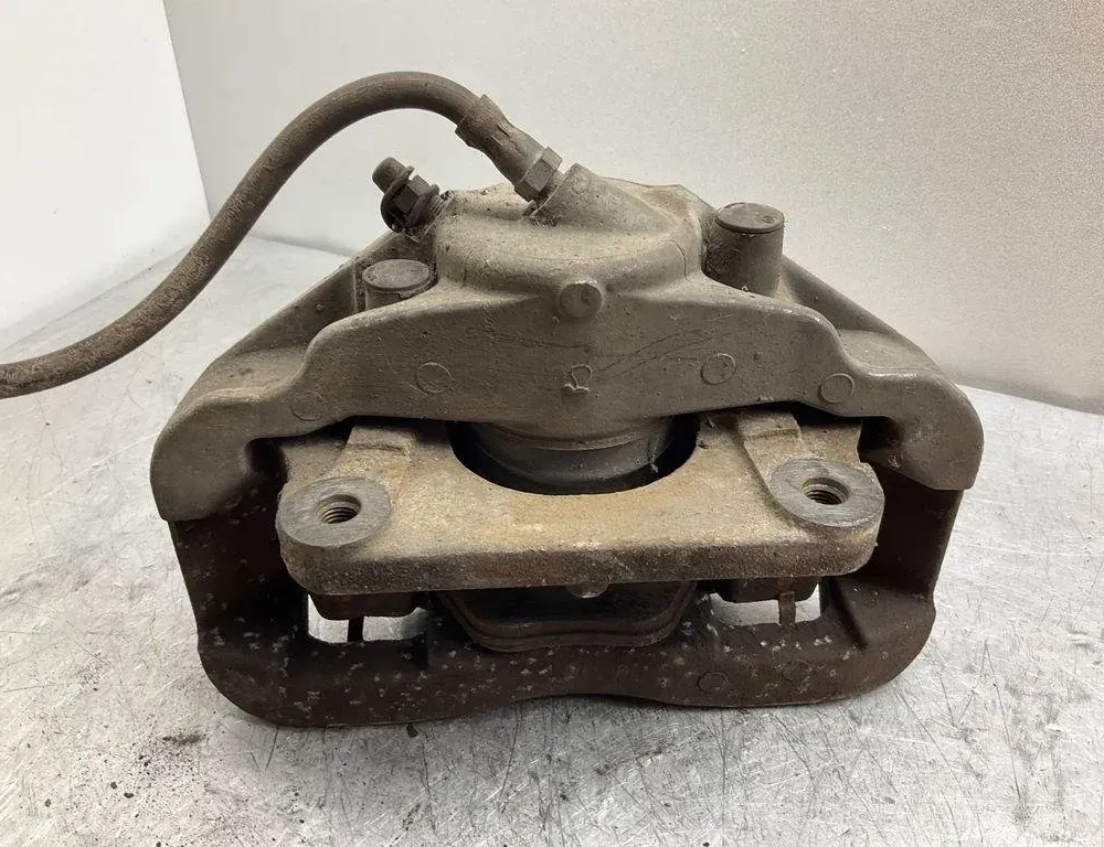 BMW 5 Series E60/E61 (2003-2010) Zacisk hamulca przedniego prawego 6030348 30401088