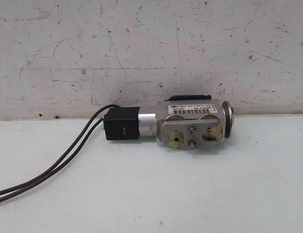 FORD Galaxy 2 generation (2006-2015) Air conditioner expansion valve 7011057 35089982