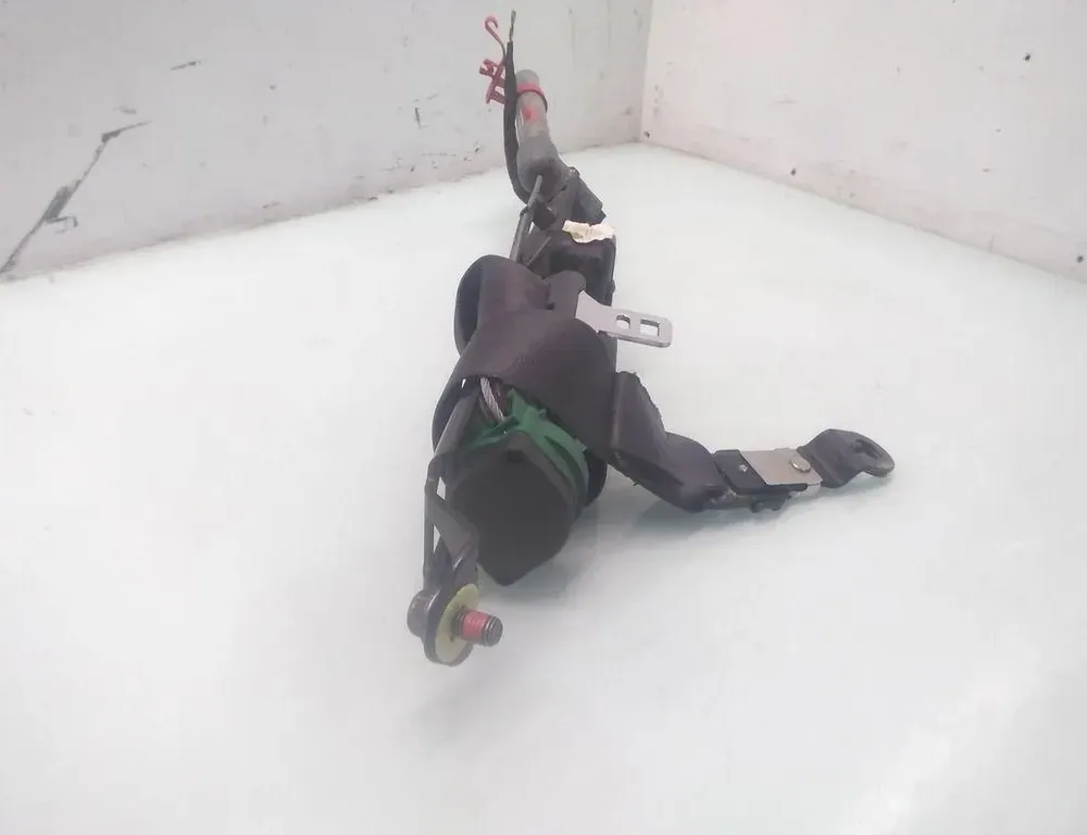 VOLVO V70 3 generation (2007-2020) Front Right Seatbelt 30662993 35069988