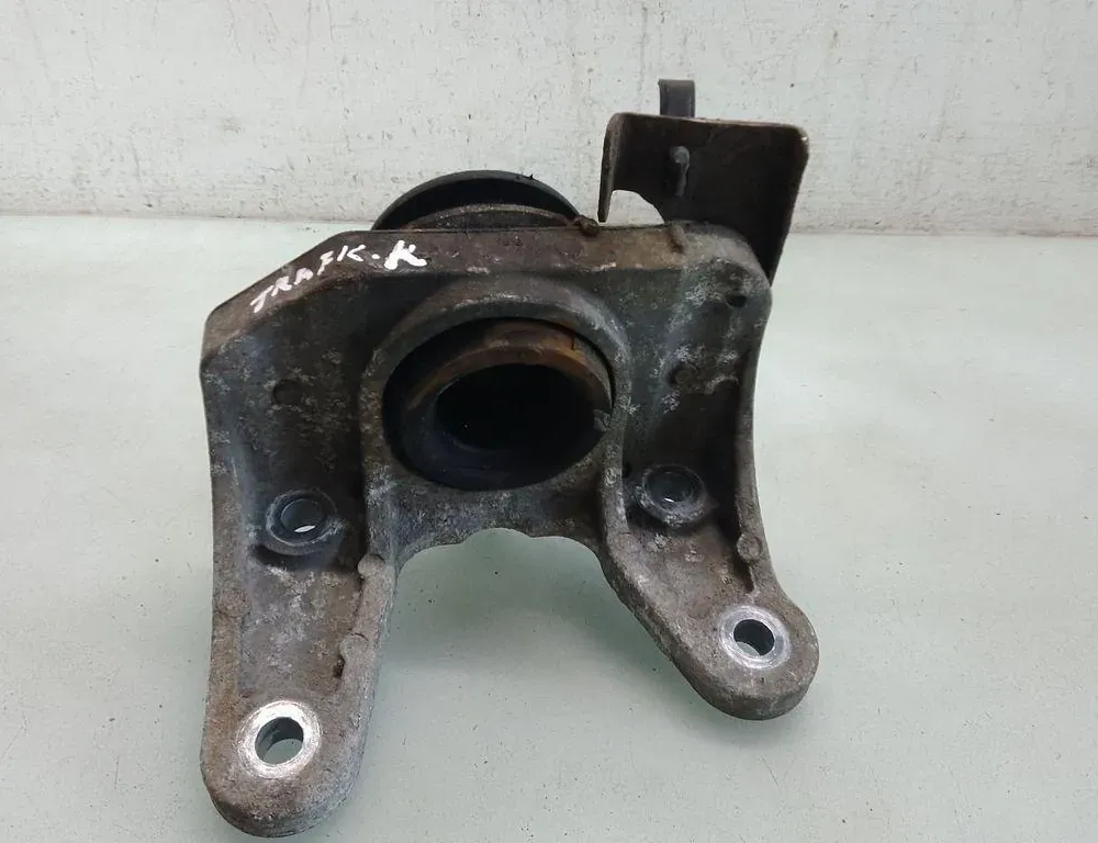 RENAULT Trafic 2 generation (2001-2015) Gearbox Mount Bracket 8200219372A 35081823