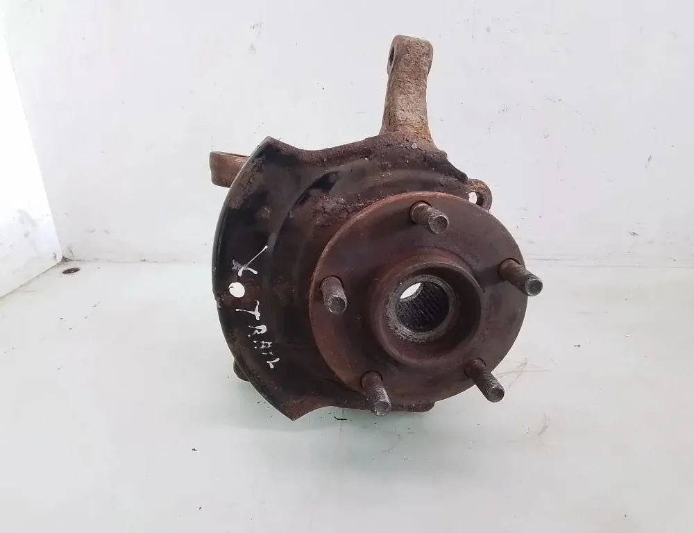 NISSAN X-Trail T30 (2001-2007) Piasta przedniego prawego koła 35073791