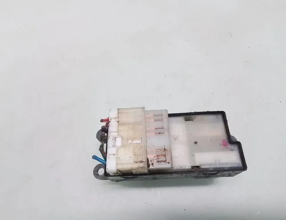 NISSAN Almera N16 (2000-2006) Rear Left Door Window Control Switches 35096126