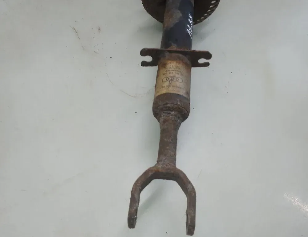 AUDI A8 D2/4D (1994-2002) Amortyzator przedni prawy 4D0413031BN 35091844