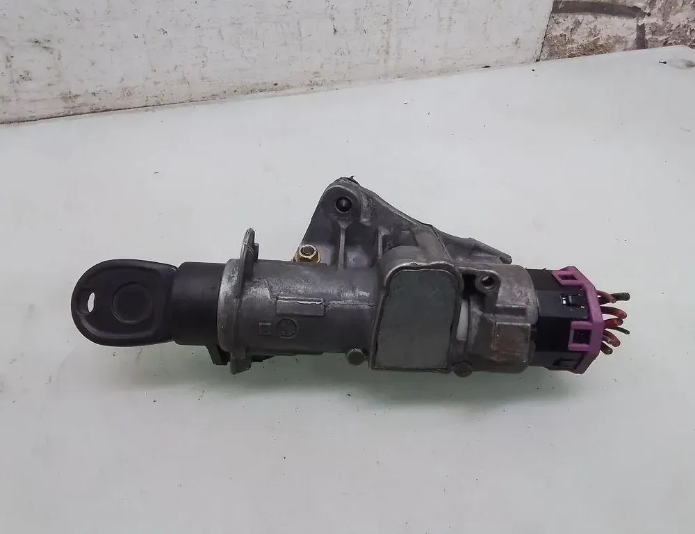 AUDI A3 8L (1996-2003) Ignition Lock 35095865