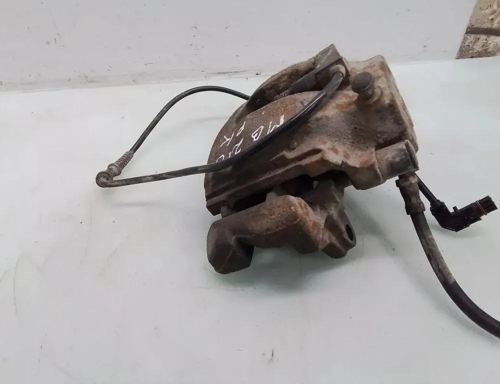 MERCEDES-BENZ E-Class W210/S210 (1995-2002) Zacisk hamulca przedniego lewego 35098207