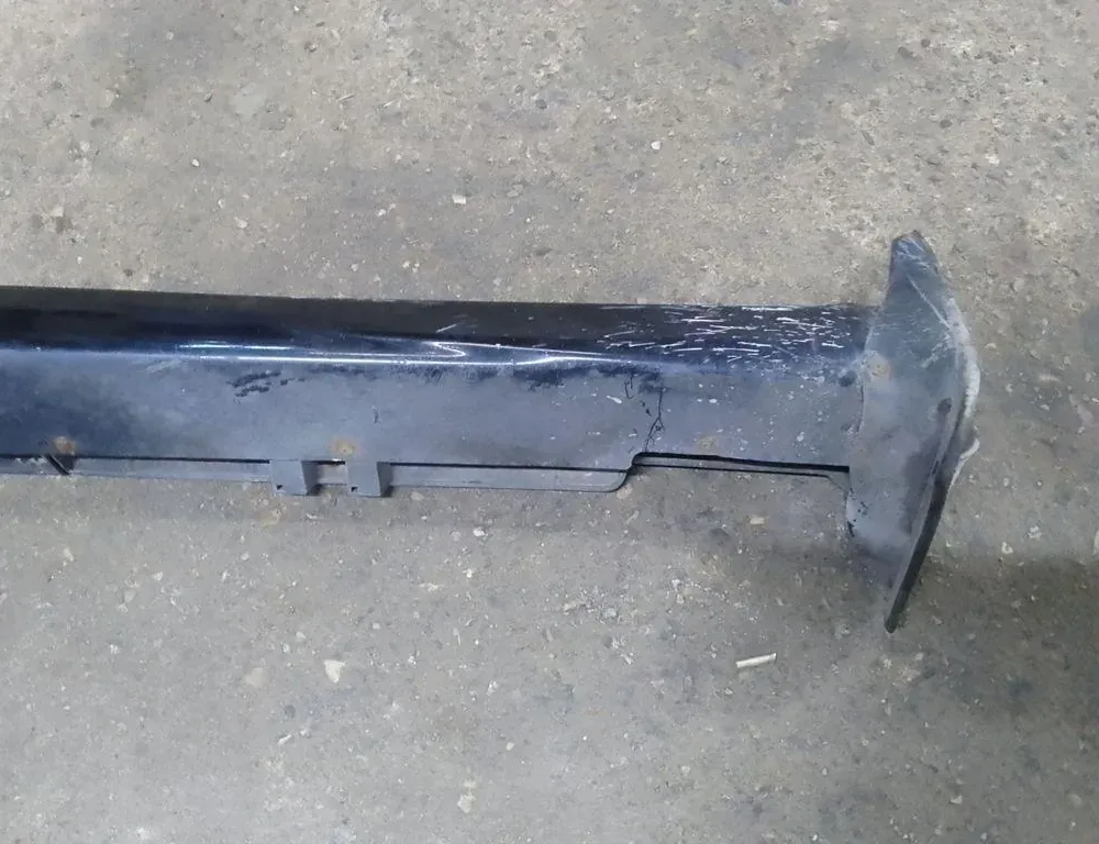 MITSUBISHI Grandis 1 generation (2003-2011) Right Side Plastic Sideskirt Cover 35079884