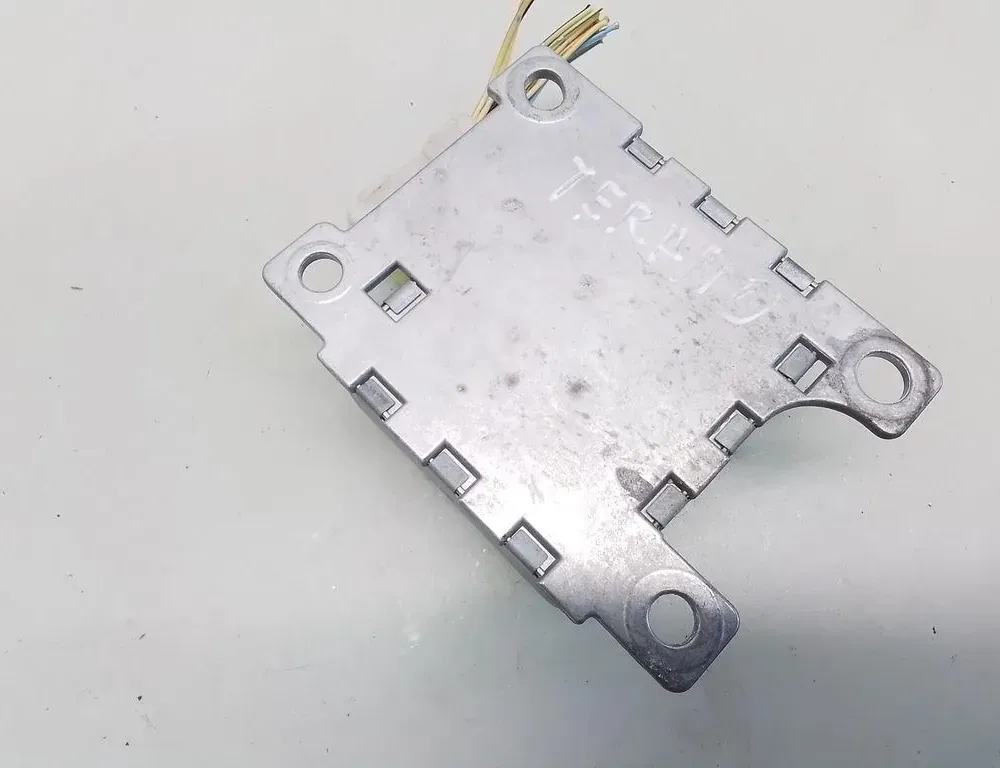 NISSAN Terrano 2 generation (1993-2006) SRS Control Unit 285568F200 35100579