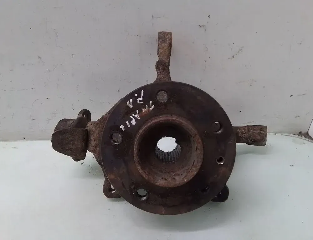 RENAULT Trafic 2 generation (2001-2015) Piasta przedniego prawego koła 35080932