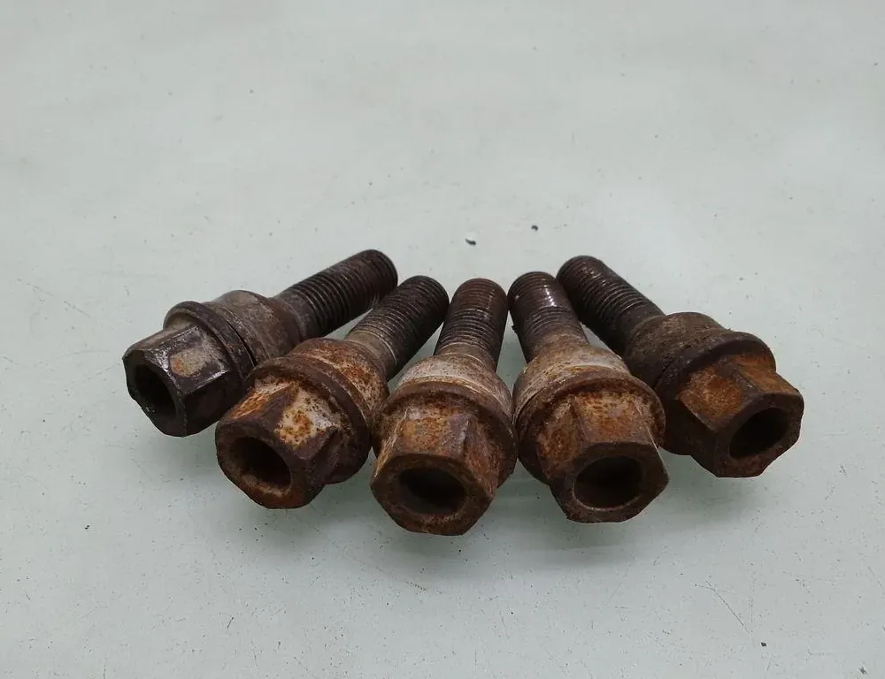 VOLKSWAGEN Transporter T6 (2015-2024) Śruby 35099201