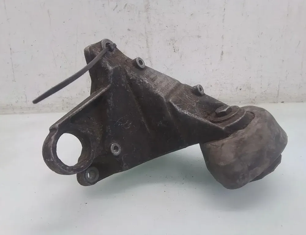 SKODA Superb 1 generation (2001-2008) Gearbox Mount Bracket 8D0399114S 35075653