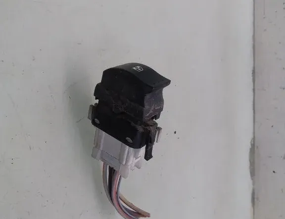 RENAULT Clio 2 generation (1998-2013) Rear Right Door Window Control Switch 35098525