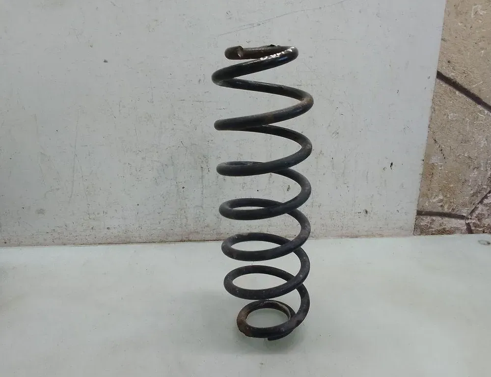 VOLKSWAGEN Golf Plus 1 generation (2004-2009) Sprężyna śrubowa tylna prawa 35100444