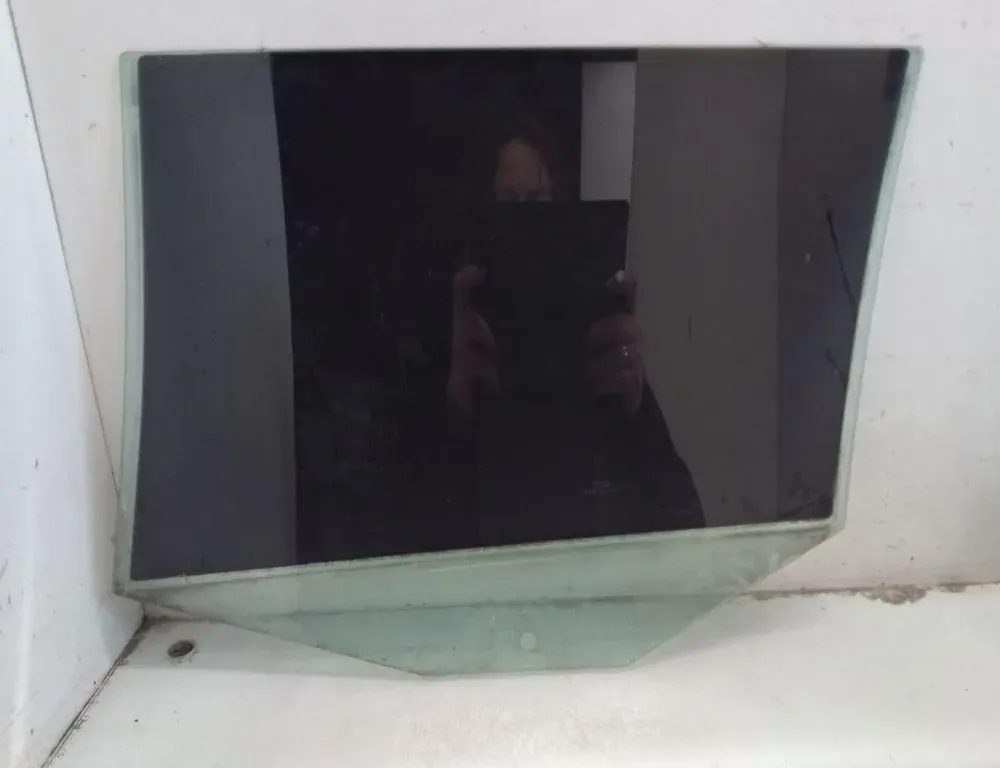 VOLKSWAGEN Golf 5 generation (2003-2009) Rear Right Door Window Glass 43R004584 35099876