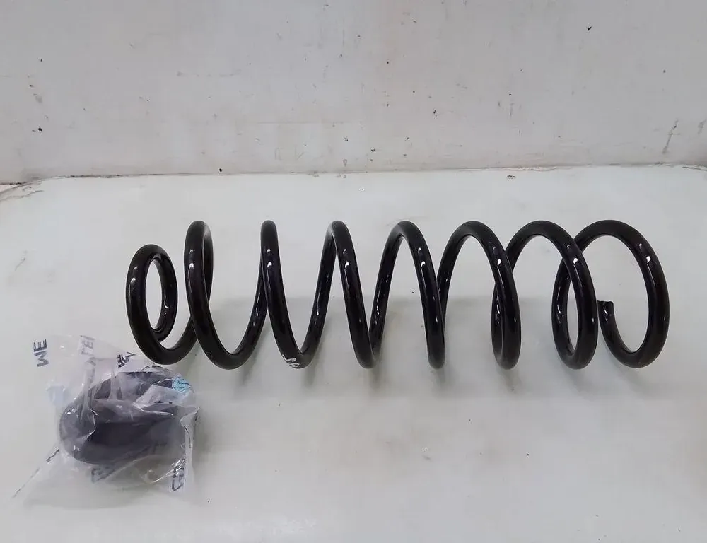 AUDI A4 B5/8D (1994-2001) Sprężyna śrubowa tylna prawa 35087828