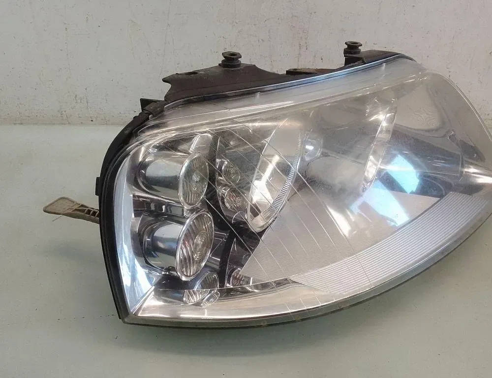 VOLKSWAGEN Sharan 1 generation (1995-2010) Przedni prawy reflektor 35100860