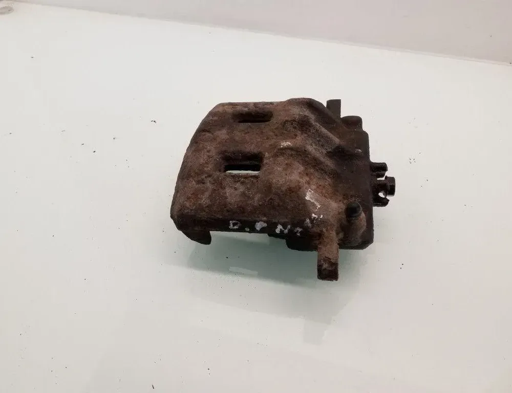 SUBARU Forester SF (1997-2002) Zacisk hamulca przedniego prawego 35097045