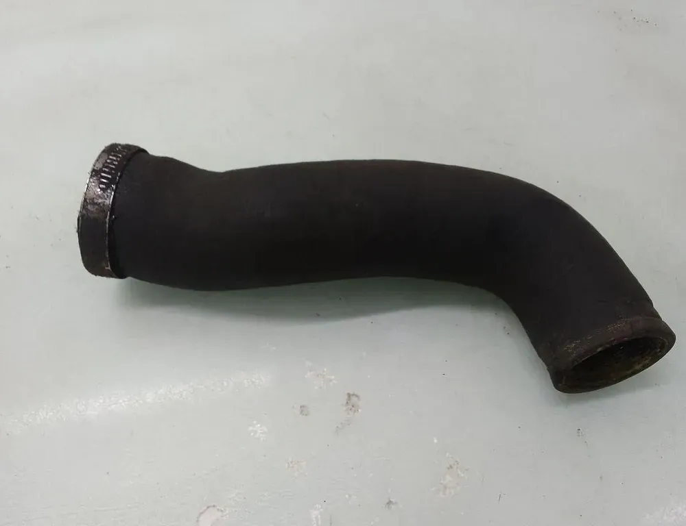 VOLVO V70 2 generation (2000-2008) Intercooler Hose Pipe 35099207