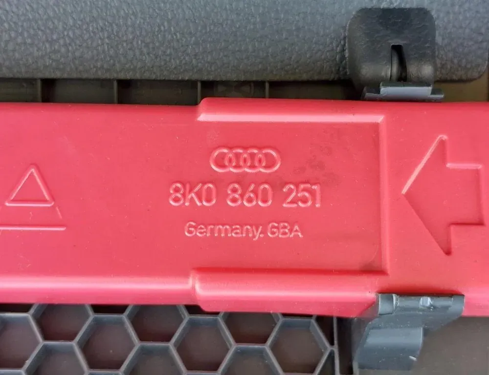 VOLKSWAGEN Passat B8 (2014-2023) Tailgate Cover Trim 3G9867605,8K0860251 34446201