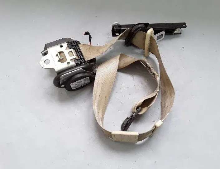 AUDI A8 D3/4E (2002-2010) Front Left Seatbelt 008R000,601836800 25523539
