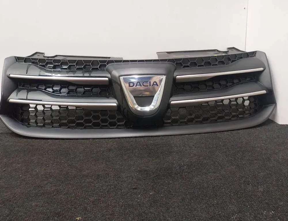 DACIA Sandero 2 generation (2013-2020) Kratka chłodnicy 623103971R 33111284