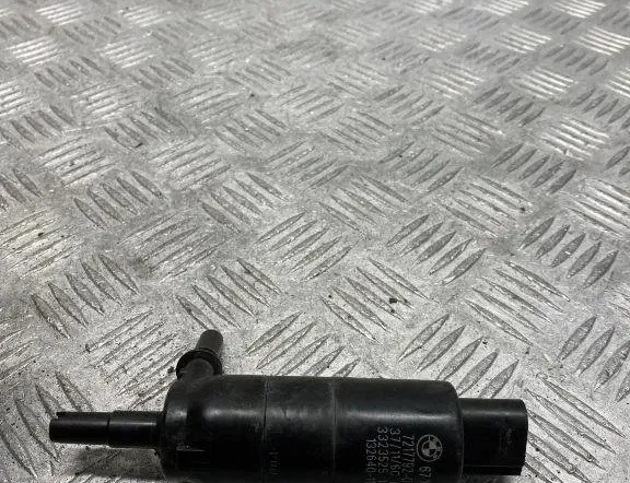 BMW 5 Series F10/F11 (2009-2017) Dysza do szyby przedniej 7217792 30504128