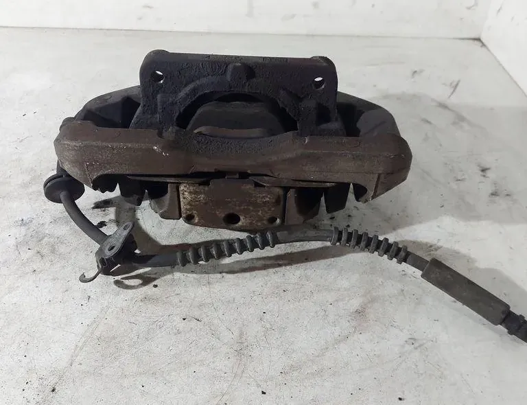 BMW 5 Series F10/F11 (2009-2017) Zacisk hamulca przedniego prawego 6030348 34313937