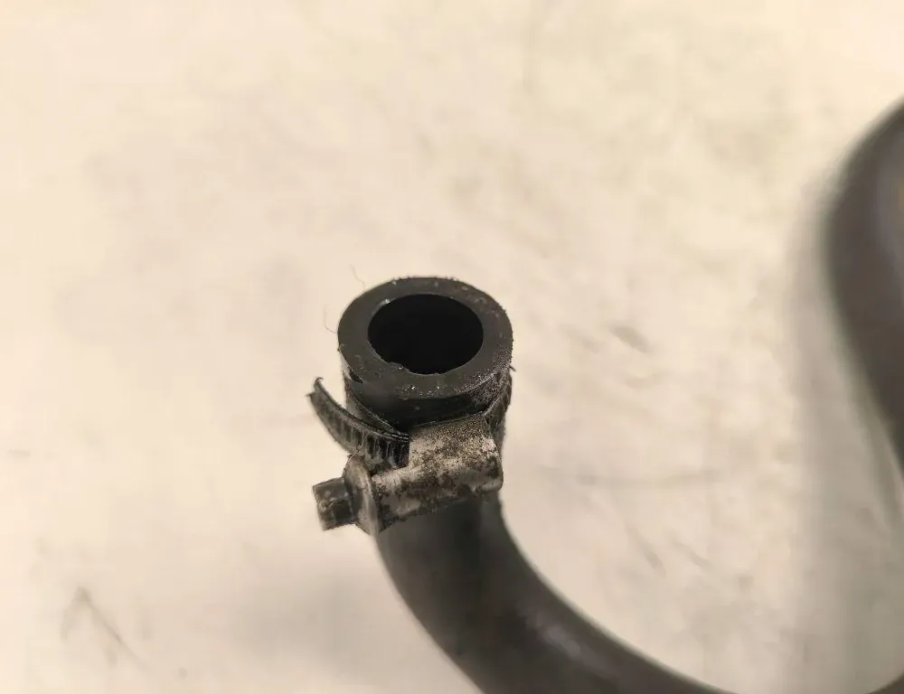 VOLVO V70 2 generation (2000-2008) Power Steering Hose Pipe 30740200 34648930