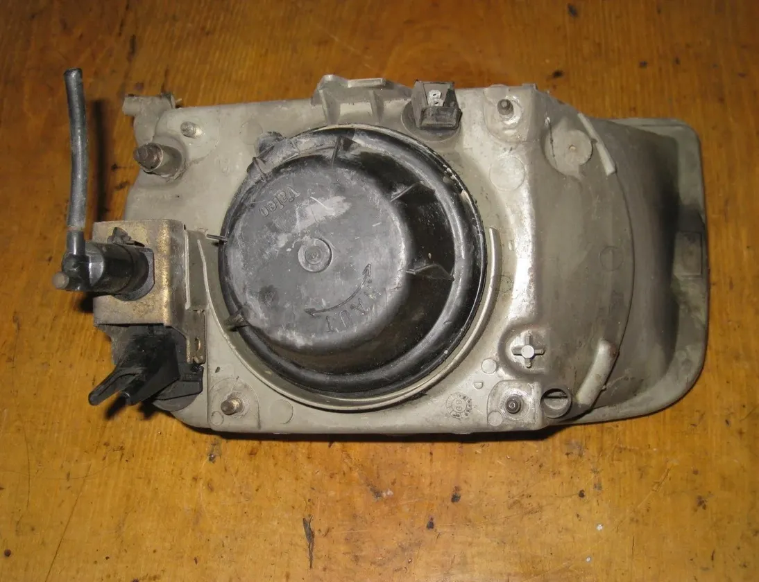 RENAULT Clio 1 generation (1990-1998) Front Right Headlight 21367631