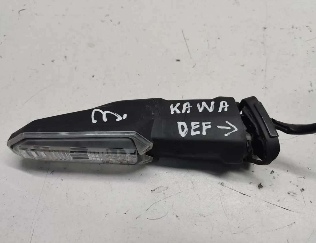KAWASAKI Z650RS Kierunkowskaz przedni lewy boczny LH 0034599 34486898