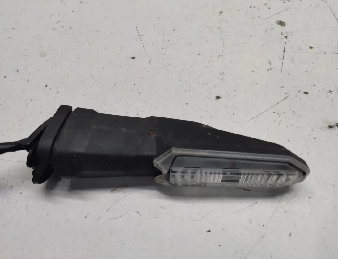 KAWASAKI Z650RS Kierunkowskaz przedni lewy boczny LH 0034599 34486898
