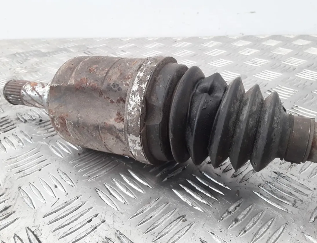 DACIA Sandero 1 generation (2008-2012) Przedni lewy wał napędowy 29030350