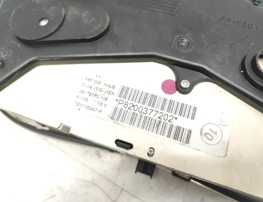 DACIA Logan 1 generation (2004-2012) Prędkościomierz P8200377202 30182189