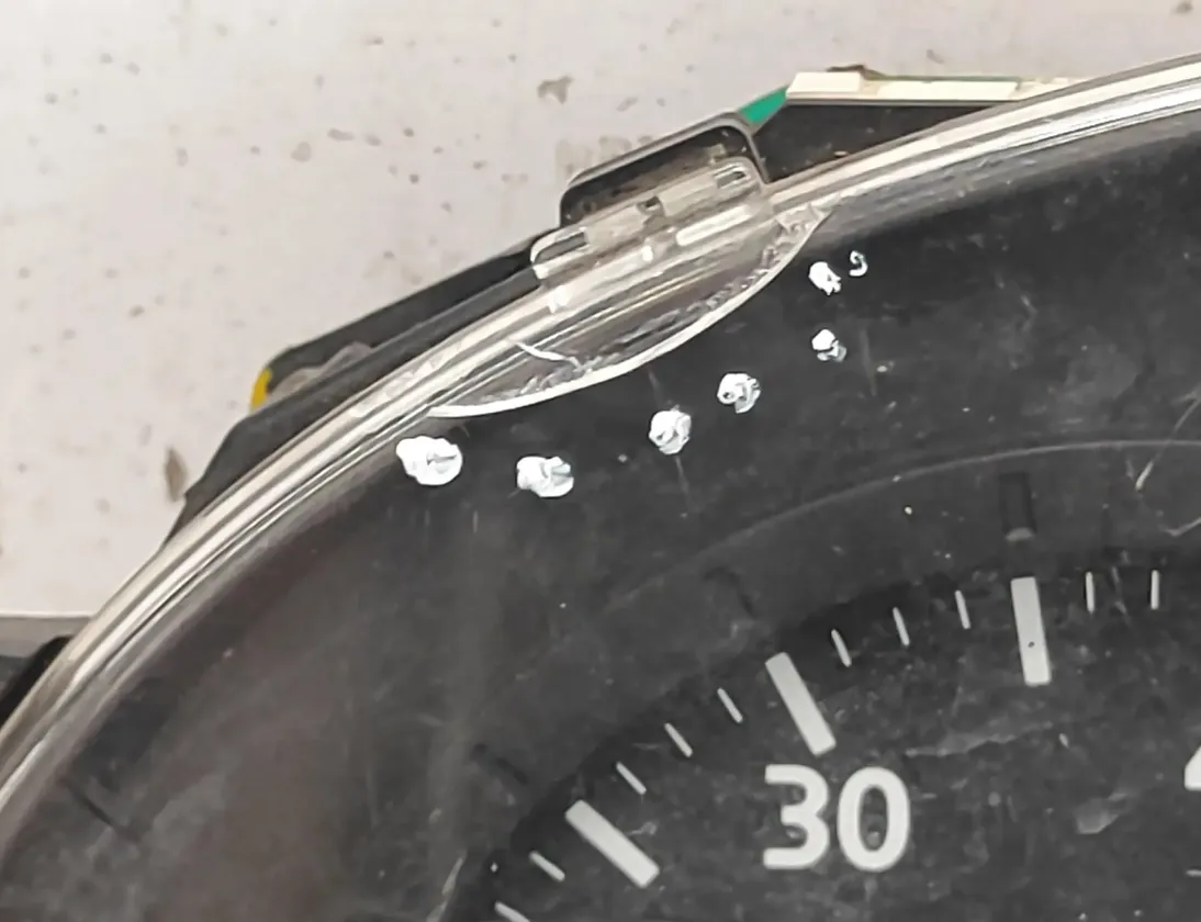 DACIA Logan 1 generation (2004-2012) Prędkościomierz P8200377202 30182189