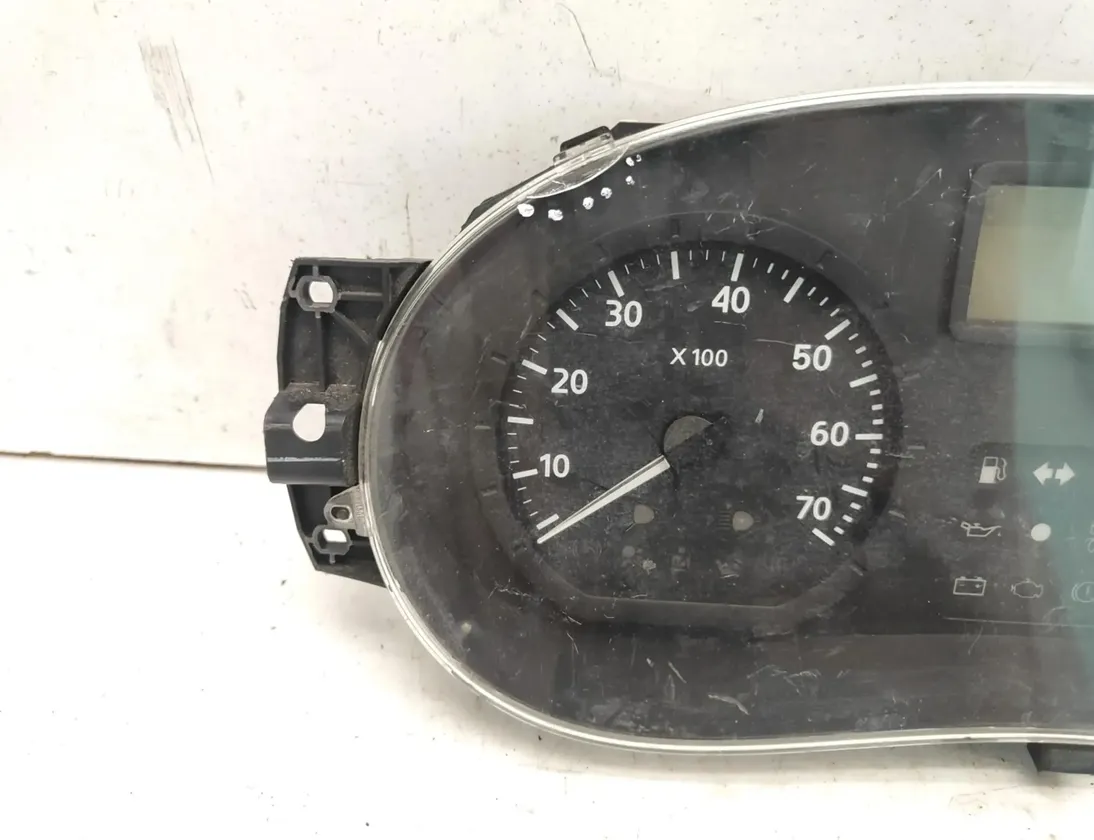 DACIA Logan 1 generation (2004-2012) Prędkościomierz P8200377202 30182189