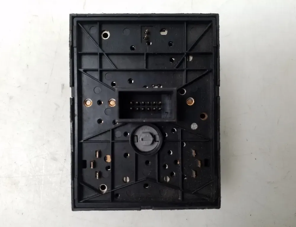 OPEL Corsa C (2000-2006) Jednostka sterująca włącznikiem reflektorów 9116613 33693466