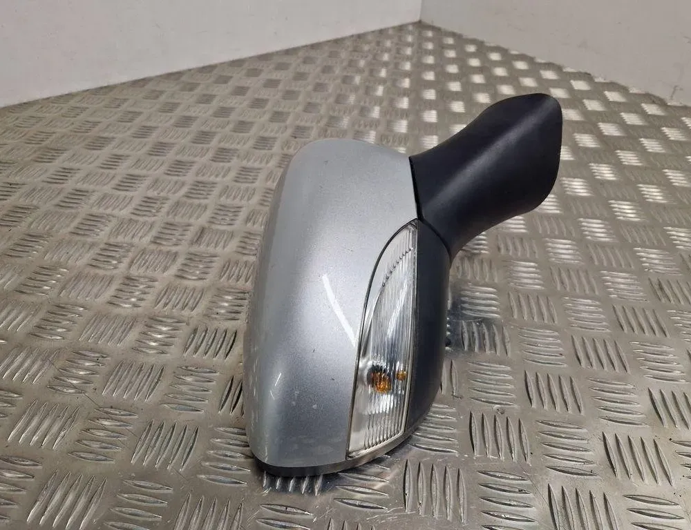 RENAULT Clio 3 generation (2005-2012) Right Side Wing Mirror 963016264R 30565443