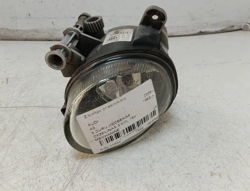 AUDI A5 Sportback 8T (2009-2011) Front Right Fog Light 8T0941700 30915313