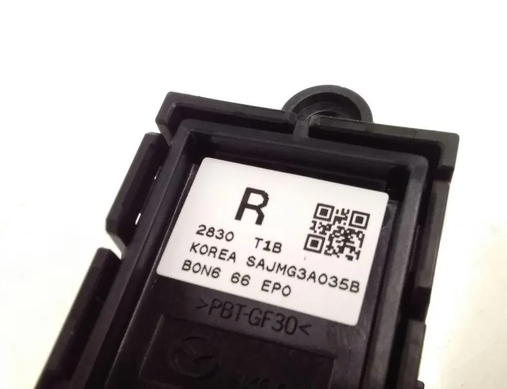 MAZDA CX-30 1 generation (2019-2023) Przycisk hamulca ręcznego B0N666EP0 35109384