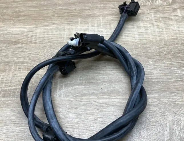 BMW 7 Series E23 (1977-1987) Dysza do szyby przedniej 7357373,189391 34424292