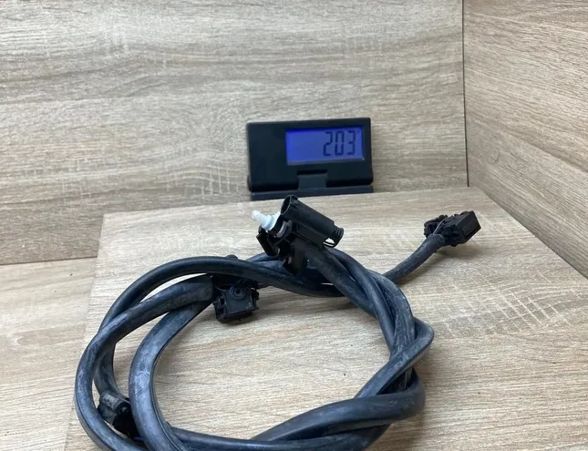 BMW 7 Series E23 (1977-1987) Dysza do szyby przedniej 7357373,189391 34424292