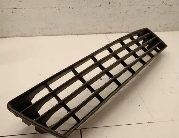 VOLKSWAGEN Golf Plus 1 generation (2004-2009) Dolna kratka przedniego zderzaka 5M0853677 35052293