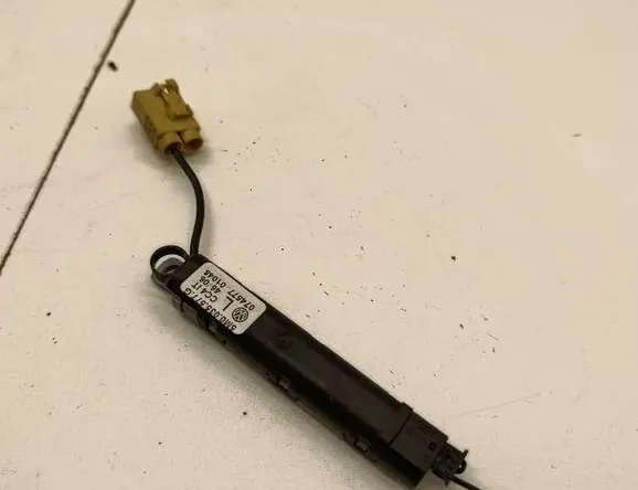 VOLKSWAGEN Golf Plus 1 generation (2004-2009) Bootlid Antenna Amplifier 5M0035577G 35048538