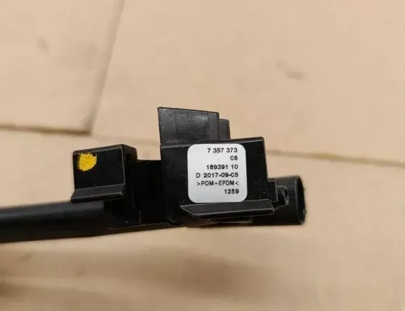 BMW 7 Series G11/G12 (2015-2023) Dysza do szyby przedniej 7357373 35053662