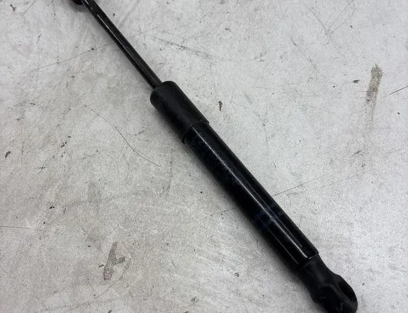 BMW 4 Series F32/F33/F36 (2013-2020) Front Right Bonnet Strut 7239233 35049239